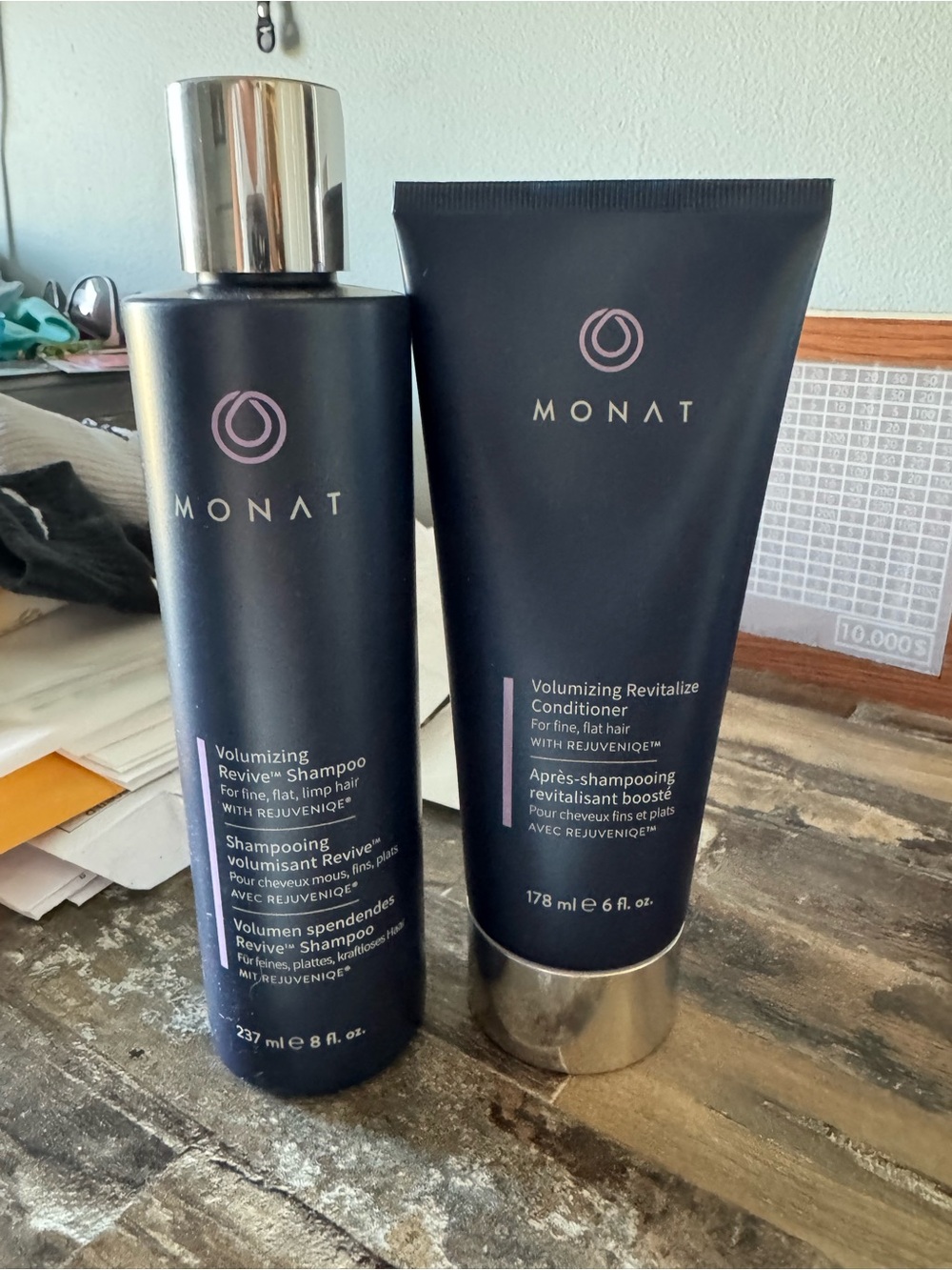 MONAT Volumizing Revive Shampoo in Black — Lightweight Lift for Fine Hair